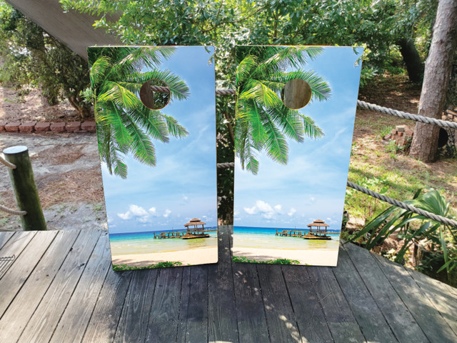 Beach Hut Cornhole Set