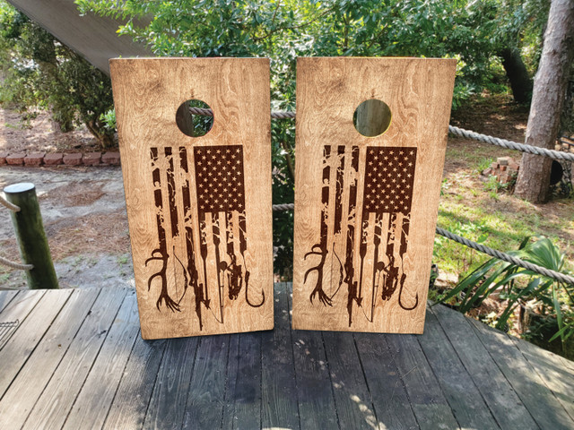 Wood Grain USA / Hunting Cornhole Set